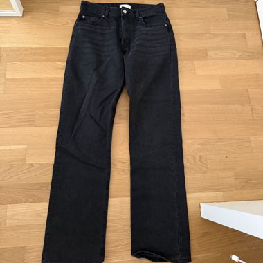 Black H&M Mom Jeans Size 38