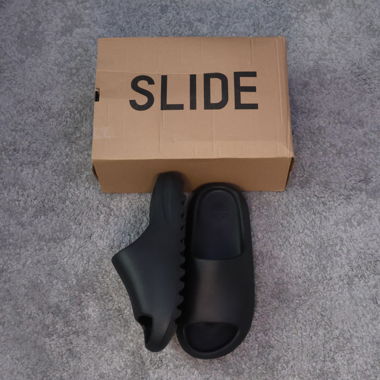 Yeezy Slide Nero Taglia 44