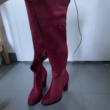 Bordeauxfarbene Stiefel bis zum Schaft - 36