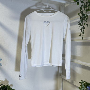 Top mit herzförmigem Stencil-Ausschnitt – S/M