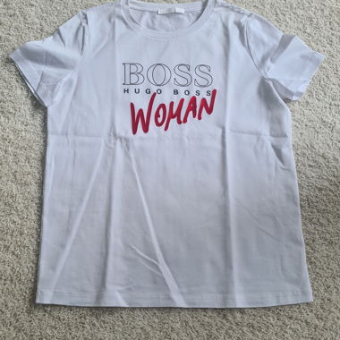 T-Shirt Hugo Boss pour femme (neuf et jamais porté)