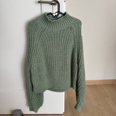 Green Chunky Knit Sweater with Stand Collar