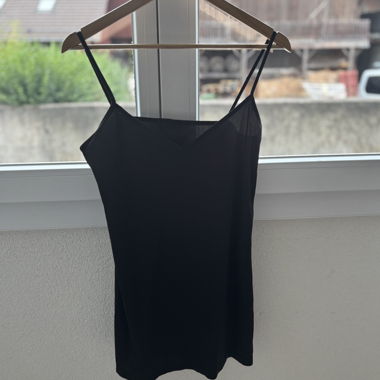 Top Nero con Spalline