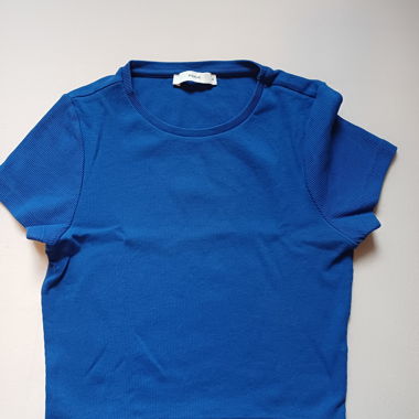 Blaues Top