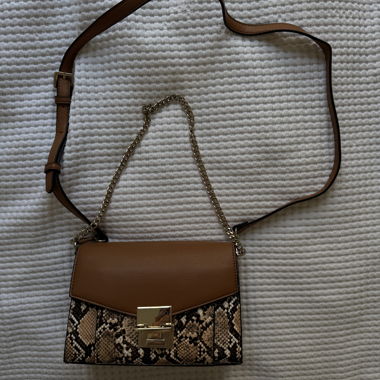 Valentino Schultertasche in Schlangenoptik