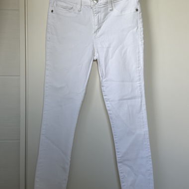 White Jeans