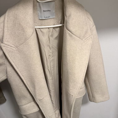 Bershka Mantel beige