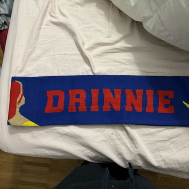 DRINNIE AUSVERKAUFTER FAN SCHAl