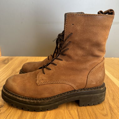 Brown Lace-Up Boots