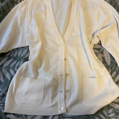 Weisser Cardigan