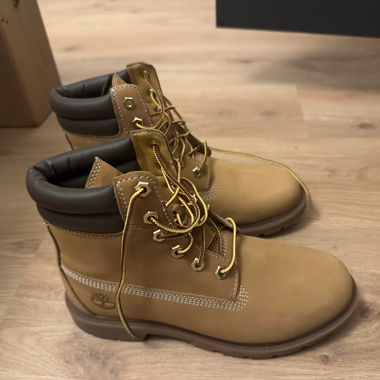 Chaussure Timberland Femme, neuves, 39