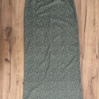 Blumiger Midirock von Pull&bear