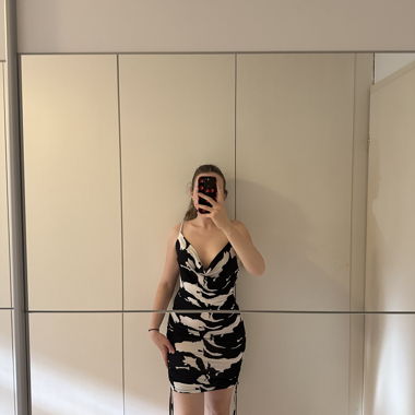 Robe moulante noir et blanc