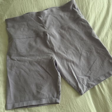 Short/cycliste violet 
