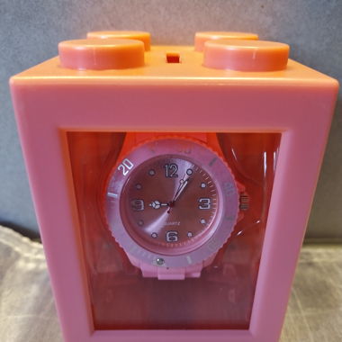 Silikon Uhr Rosa in Box als Lego Stein Kässeli _1