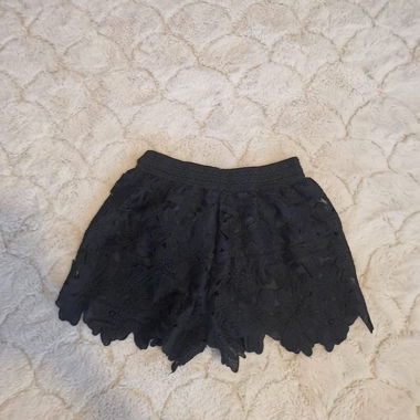 short fleur noir dentelle 