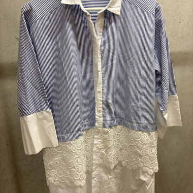 Camicia lunga a righe blu e bianche
