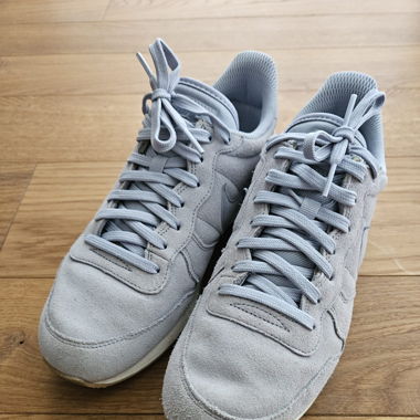 Nike Schuhe Grösse 41