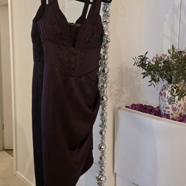 Robe bordeaux Missguided