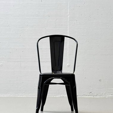 1 Stapelbarer Stuhl Modell Marra von Micasa