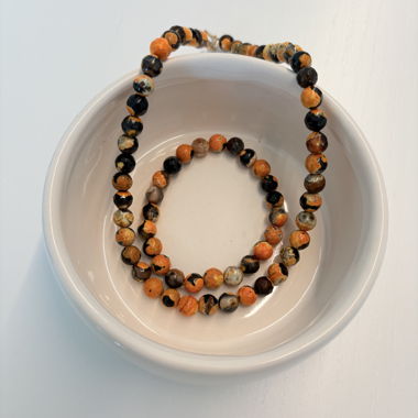 Halskette und Armband aus Naturstein