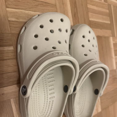 Crocs beige 