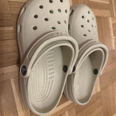 Crocs beige 