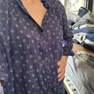 Softgrey navy blue blouse with floral pattern