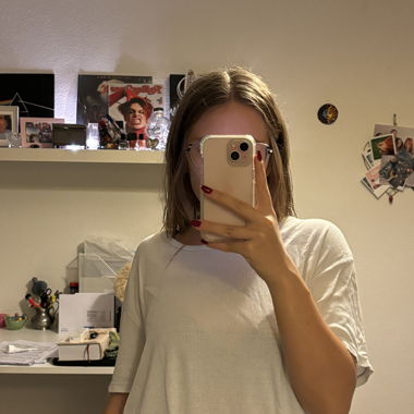 oversized white shirt 🥰