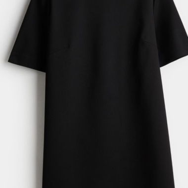 Vestito nero corto, maniche corte