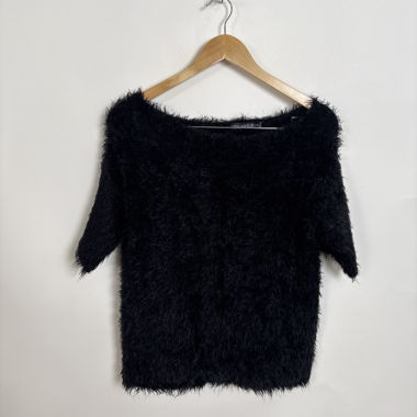 Top nero corto a maniche corte peluche