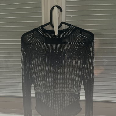 Elegant transparent top 