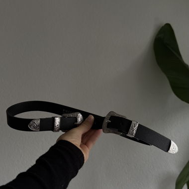 Ceinture noire taille haute à double boucle