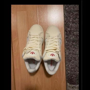 Adidas Sneakers