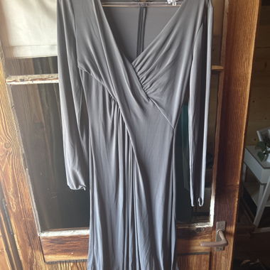 Bellissimo vestito grigio Armani