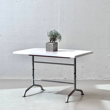 Table pliante blanche