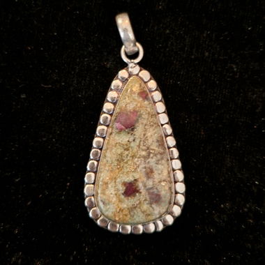 Ciondolo in zoisite