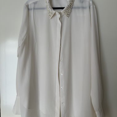 Camicia bianca con perline