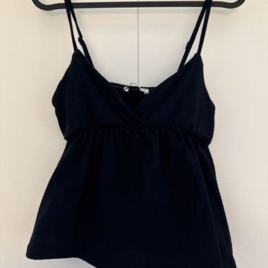 Top blu navy con bretelle