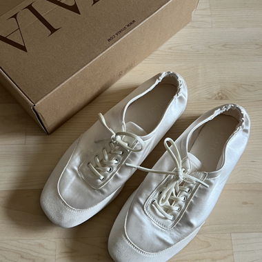 VIVIA satin lace-up flats