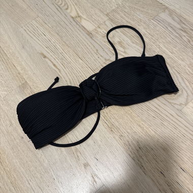 Haut de bikini noir