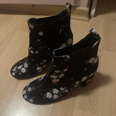 Black Floral Ankle Boots with Heel