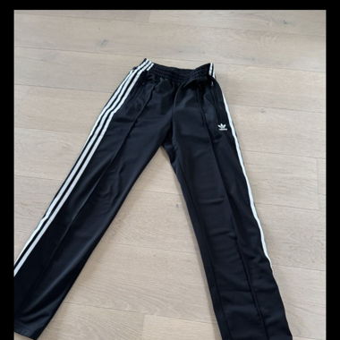 Adidashose schwarz 