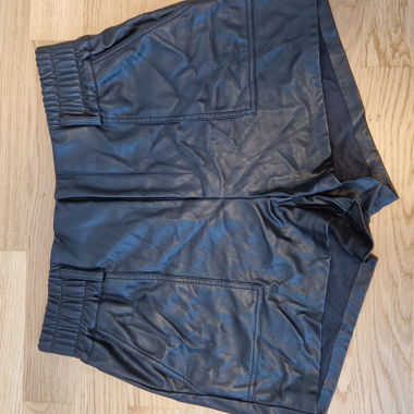 Short nero GUESS taglia L