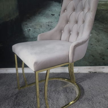 Set de 6 chaises rembourrées avec piètement doré
