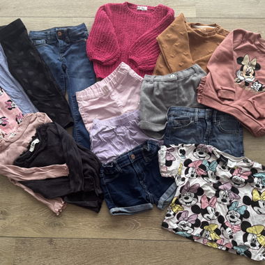 Niedliche Mädchen-Outfits in 98/104