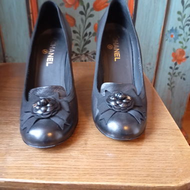 Tacchi neri Chanel