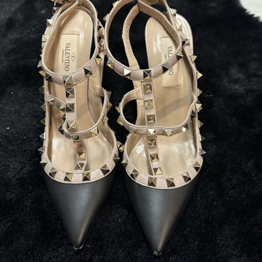 Valentino Rockstud Pumps schwarz