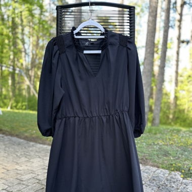 Cute little black dress