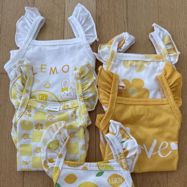 Lot bodies bébé taille 9-12 mois